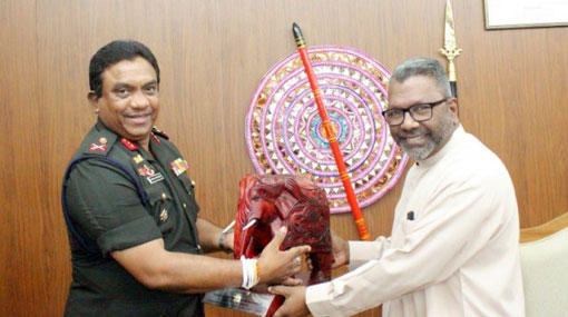 Northern Province Governor meets Commander of Jaffna Security Forces