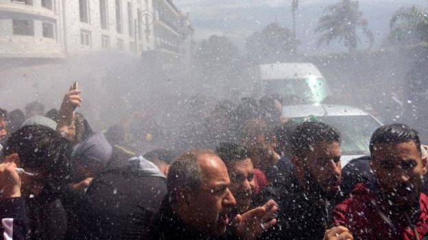 Algeria protests: Police use water cannon to disperse demonstrators