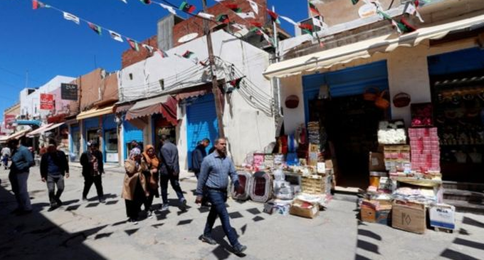 Libya crisis: Fighting near Tripoli leaves 21 dead