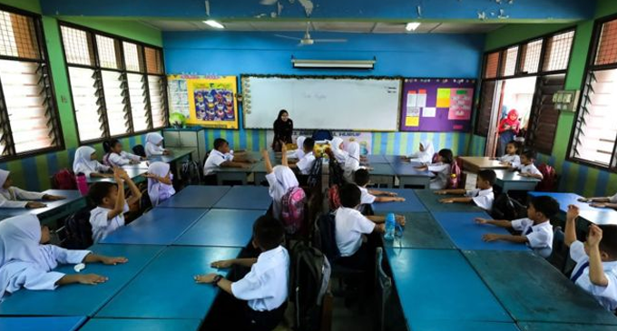 Malaysia air pollution: Schools shut after illness hits children