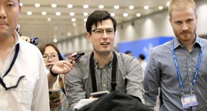 Alek Sigley: North Korea releases detained Australian student