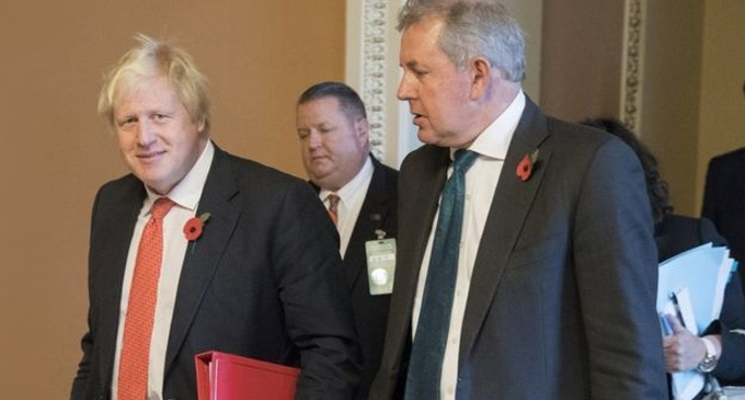 Sir Kim Darroch: UK ambassador to US resigns in Trump leaks row