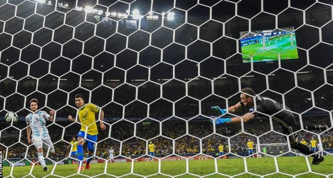 Brazil beat Argentina in Cope Semi-Final Brazil beat Argentina in Cope Semi-Final