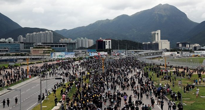 Hong Kong pro-democracy protesters block airport – [PHOTOS]
