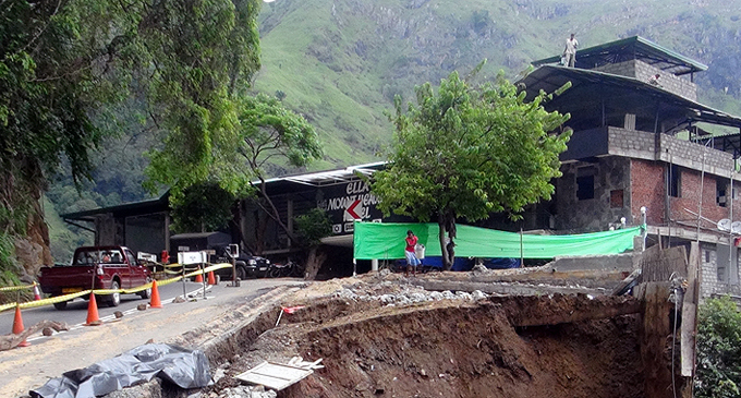 Landslide warnings to continue