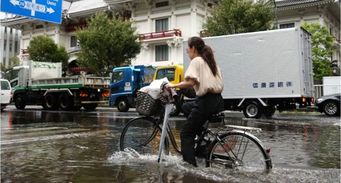 Tokyo typhoon cuts power to 900,000 homes