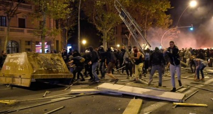 Catalan protests: Region’s president urges immediate halt to violence