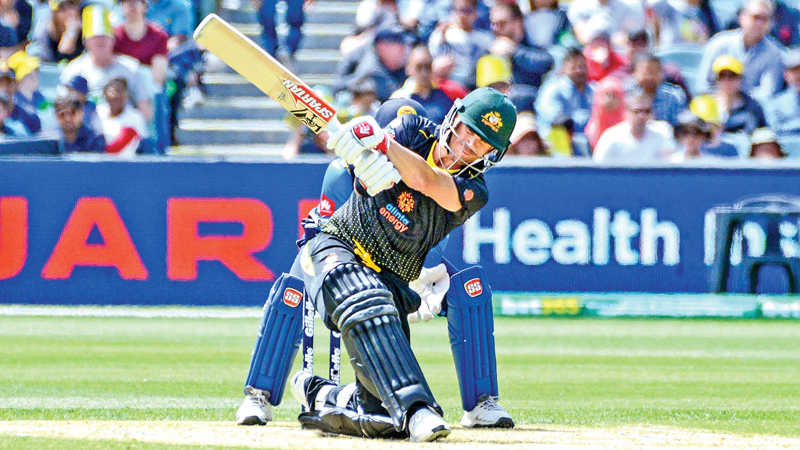 Warner’s birthday Twenty20 ton as Australia slam Sri Lanka Warner’s birthday Twenty20 ton as Australia slam Sri Lanka