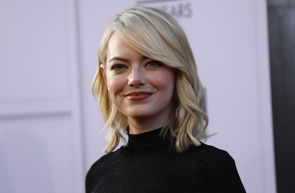 Emma Stone, Fiance Dave McCary hold hands at SNL afterparty