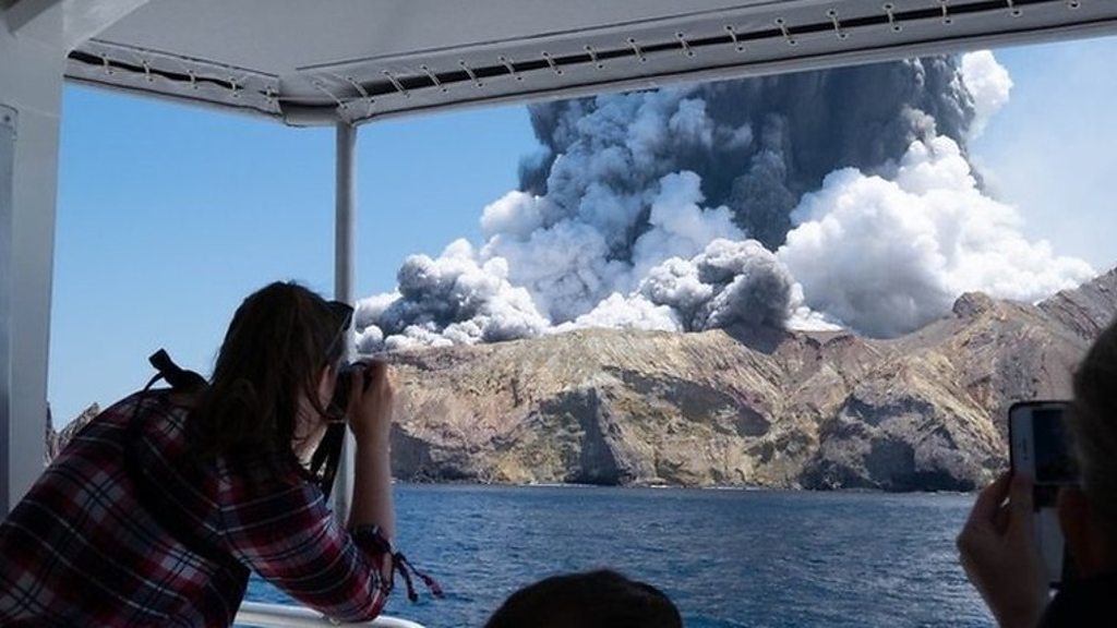 New Zealand volcano: Five dead and eight missing with ‘no signs of life’