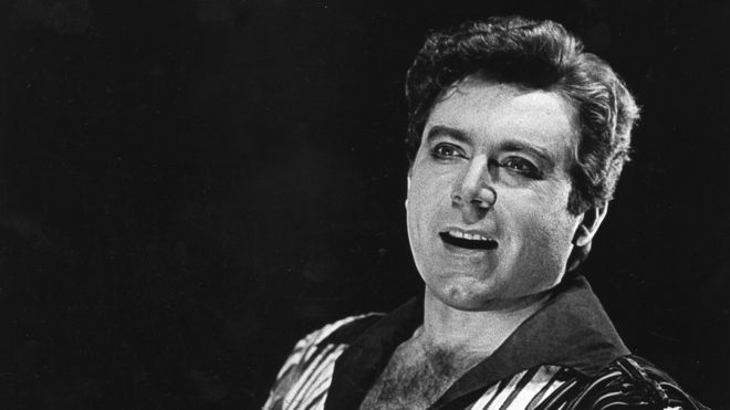 Peter Schreier: Leading German tenor dies at 84