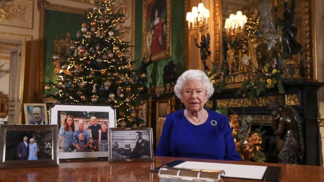 Queen acknowledges ‘bumpy’ year for nation in Christmas message – [IMAGES]