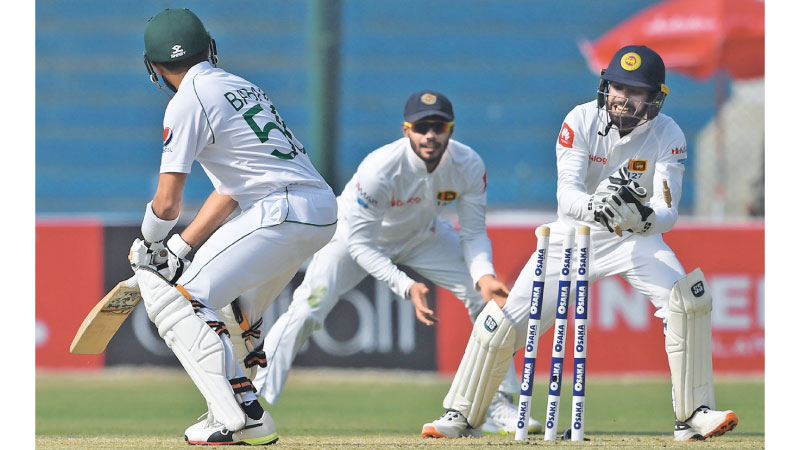 Pakistan fight back after Sri Lankan bowlers shine in second Test Pakistan fight back after Sri Lankan bowlers shine in second Test
