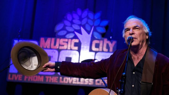 David Olney: American folk singer dies on stage aged 71 David Olney: American folk singer dies on stage aged 71