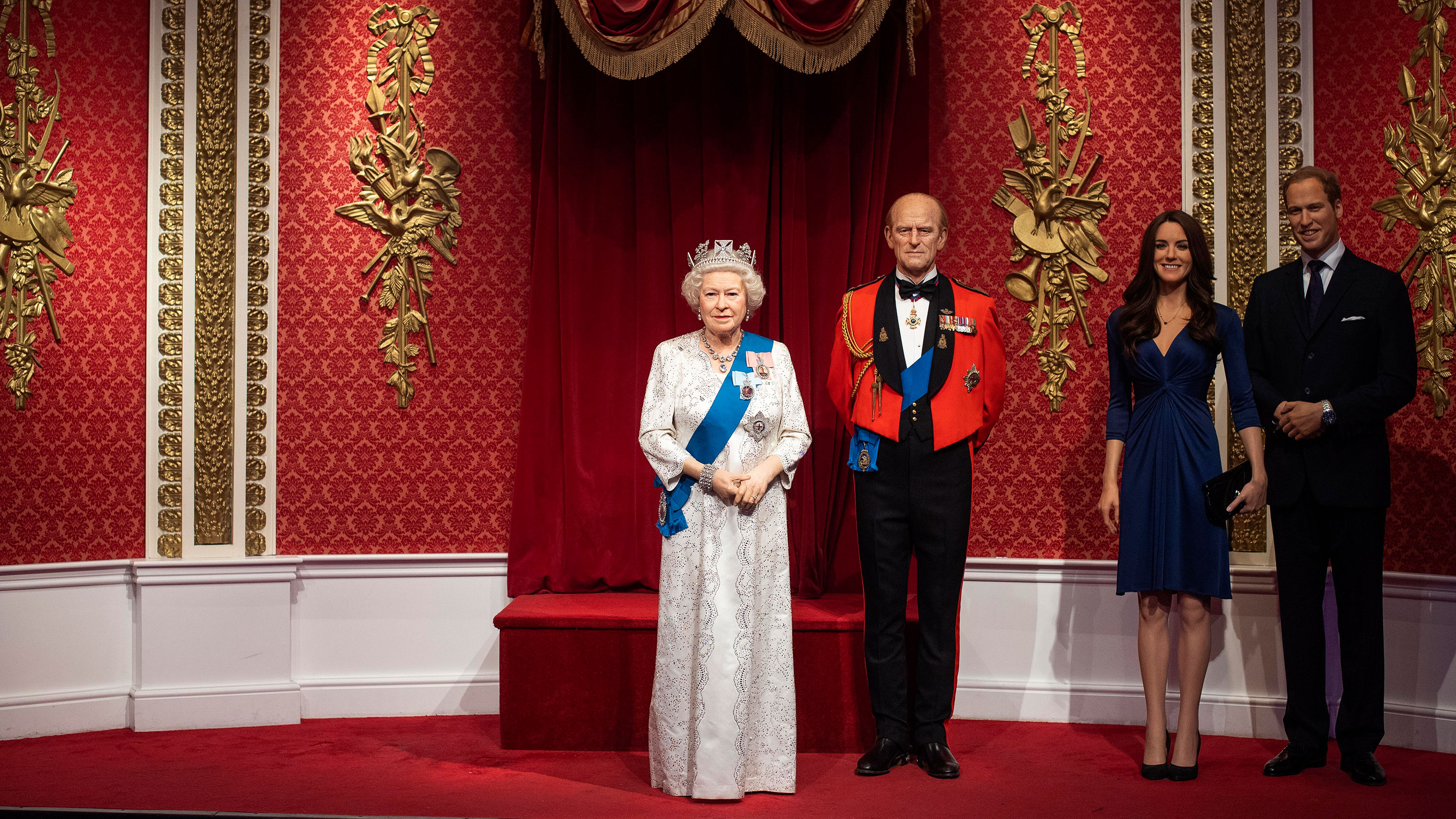 Meghan and Harry waxworks removed from Royal family display at Madame Tussauds Meghan and Harry waxworks removed from Royal family display at Madame Tussauds