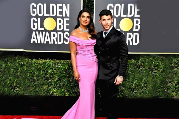 Hubby Nick Jonas gushes over Priyanka Chopra’s saree look Hubby Nick Jonas gushes over Priyanka Chopra’s saree look