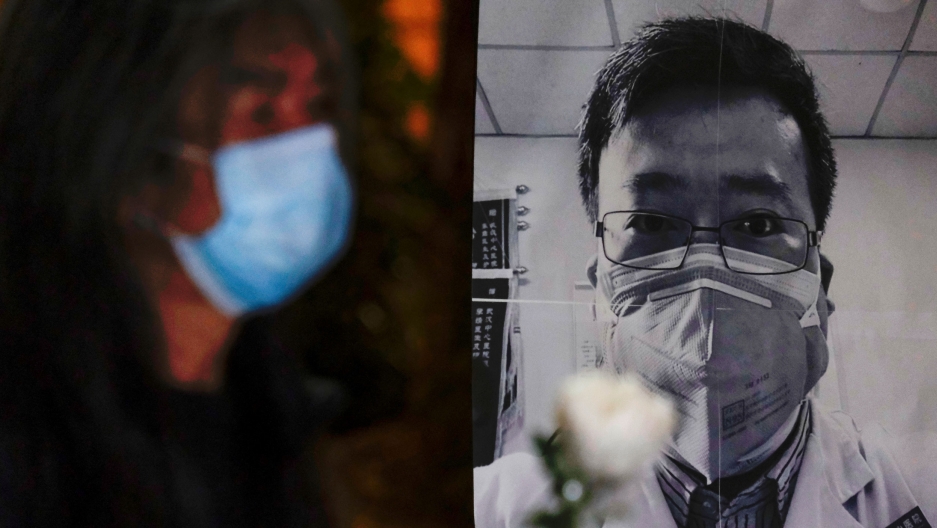 Death of Chinese doctor sparks debate