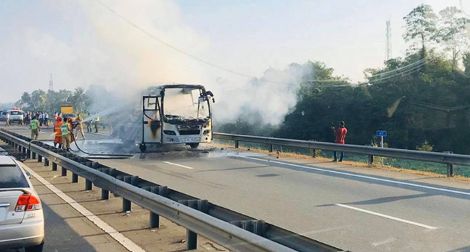 Bus catches fire on the Southern expressway