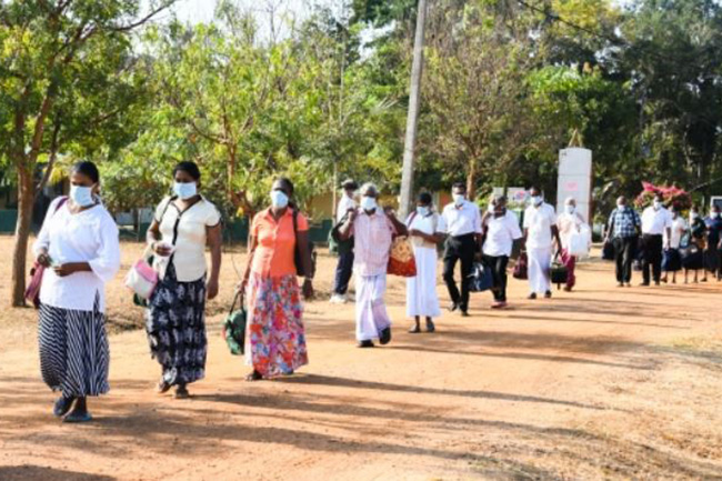 172 returnees at Iranamadu SLAF quarantine centre leave for homes
