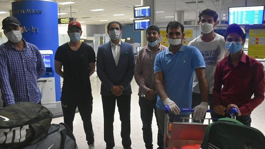 Fifty stranded Pakistanis repatriated from Sri Lanka