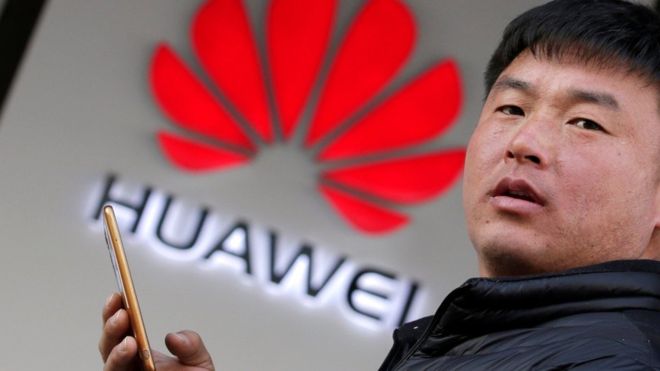 US targets Huawei with tighter chip export rules