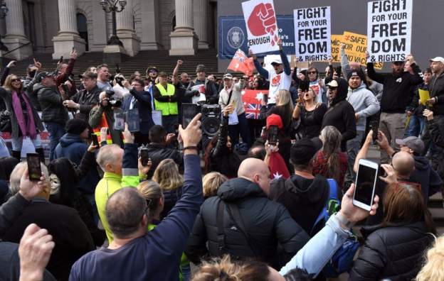 Australian police arrest 10 anti-lockdown protesters