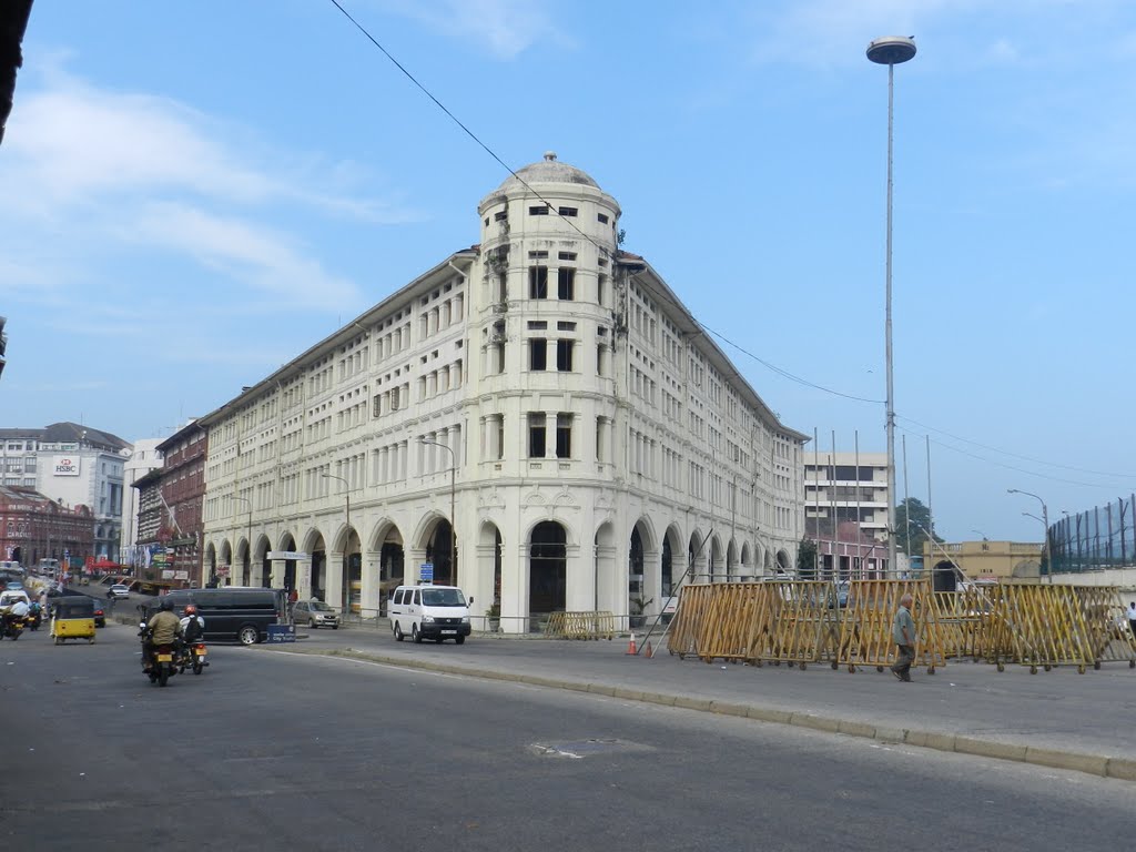 Gaffoor Building in Colombo isolated Gaffoor Building in Colombo isolated