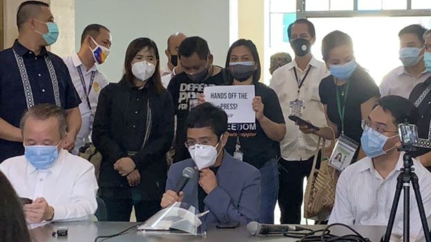 Maria Ressa: Philippine journalist found guilty of cyber libel