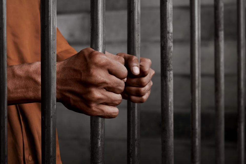 15 arrested for throwing contraband into Kalutara Prison
