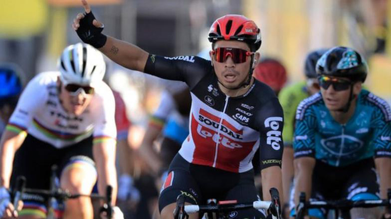 Ewan beats Bennett in thrilling Tour de France sprint in Poitiers Ewan beats Bennett in thrilling Tour de France sprint in Poitiers