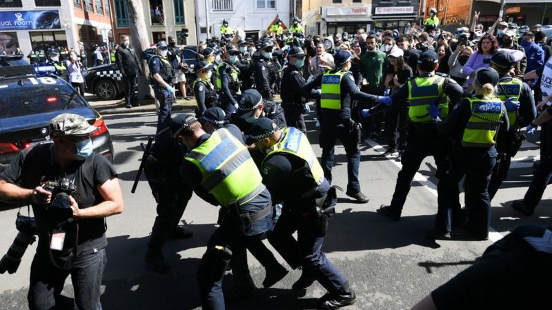 Melbourne Police arrest 74 anti-lockdown protesters Melbourne Police arrest 74 anti-lockdown protesters