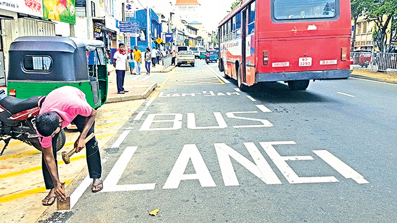 Three-wheelers, motorcycles to follow bus priority lane