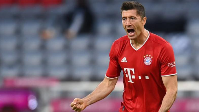 Lewandowski scores four in thriller Lewandowski scores four in thriller