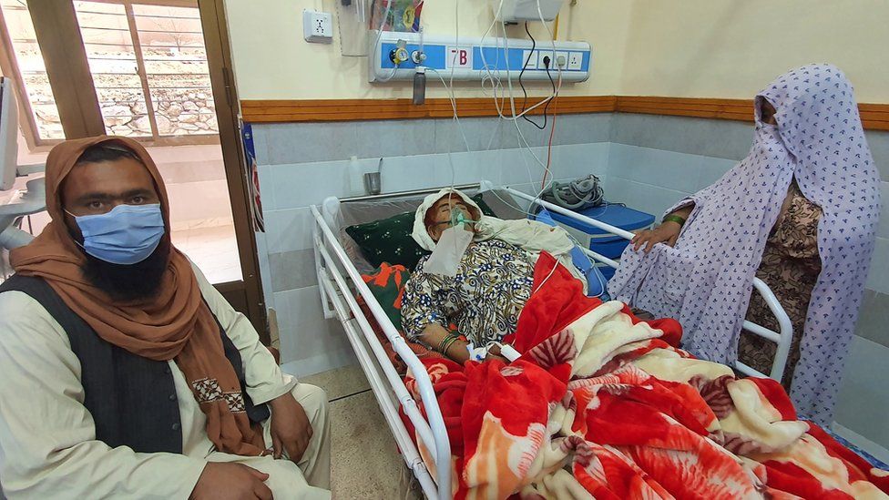 COVID patients die due to oxygen shortage in Peshawar