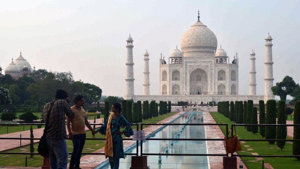 Modi inaugurates metro to help curb Taj Mahal pollution