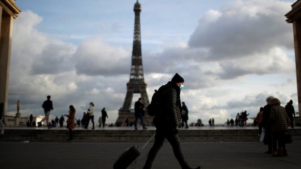 Top Advisor says France at emergency virus point