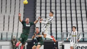 Ronaldo scores 2 headers in Juve win