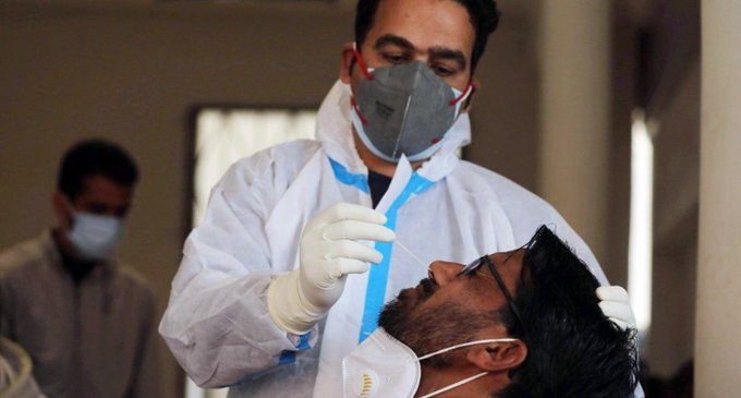Mumbai orders mandatory COVID-tests in busy areas