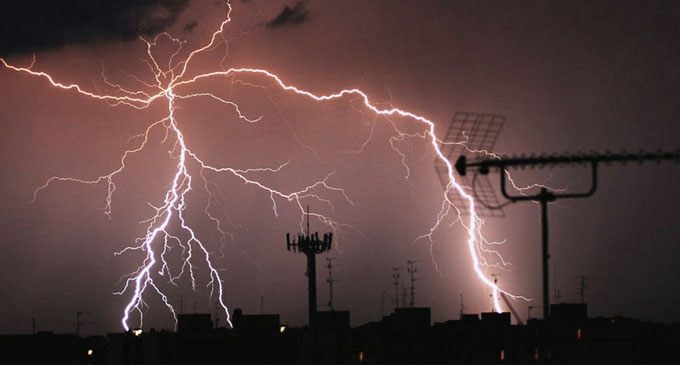 Severe lightning warning issued Severe lightning warning issued
