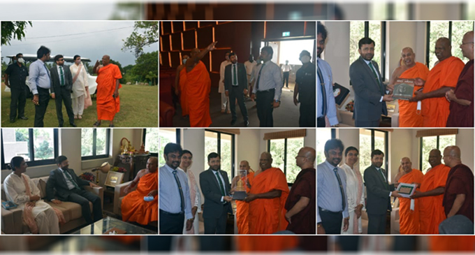 Pakistan Envoy meets Ven. Dhammaloka Thero and visits Nagananda Buddhist Uni. Pakistan Envoy meets Ven. Dhammaloka Thero and visits Nagananda Buddhist Uni.