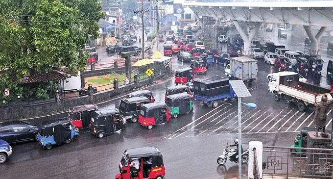 Traffic congestion is reported in Colombo City Traffic congestion is reported in Colombo City