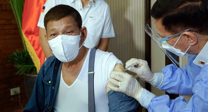 Duterte apologises for taking unapproved China jab