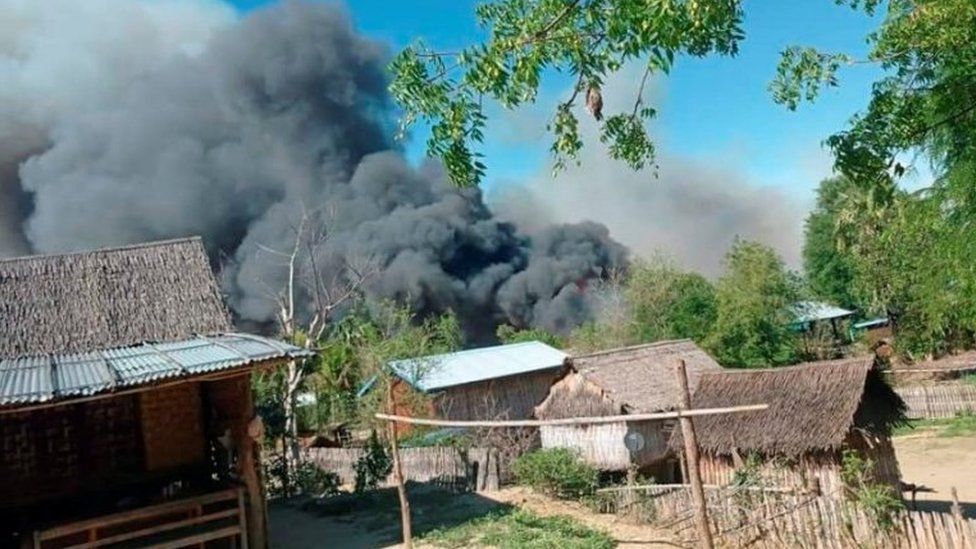 Myanmar village of Kin Ma burns down after clashes