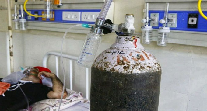 Govt prepares to purchase oxygen stocks from India