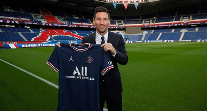 Lionel Messi signs two-year Paris St-Germain deal after leaving Barcelona