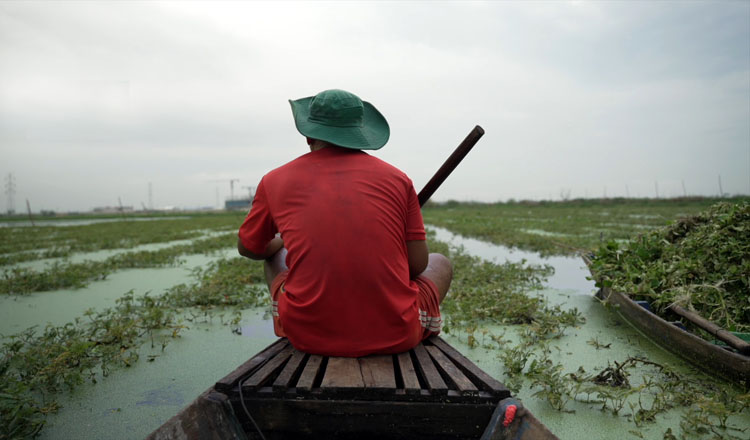 Families in Boeung Choeung Ek struggle to survive in face of mining companies