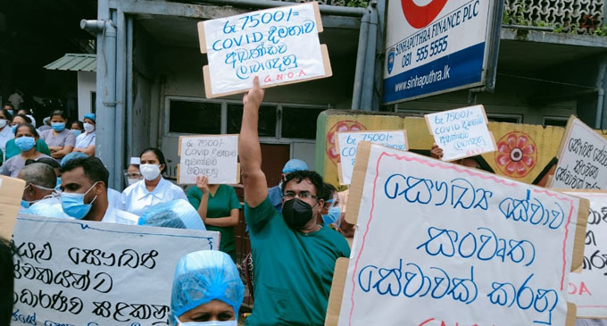 Medical officials in the South on token strike