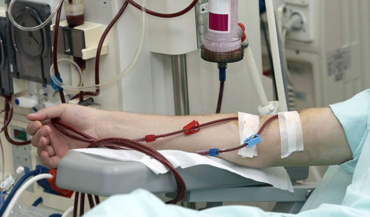 Launching first-ever dialysis centre in Deir ez-Zur that offers free treatment