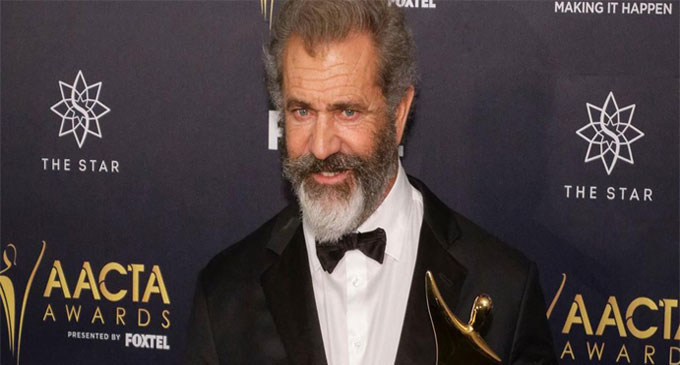 Mel Gibson to direct “Lethal Weapon 5”