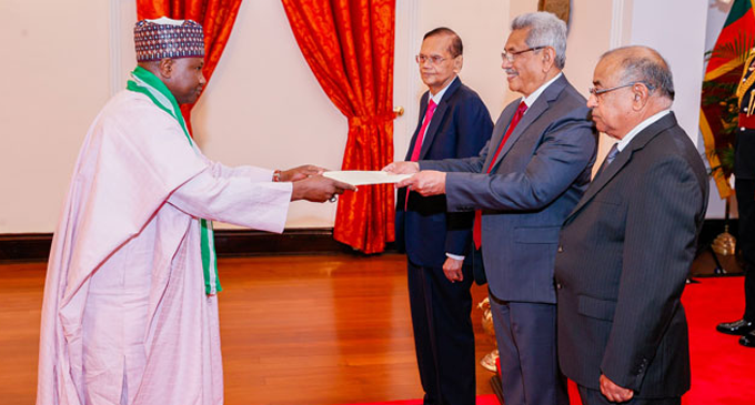 New Ambassadors and High Commissioners present credentials to President